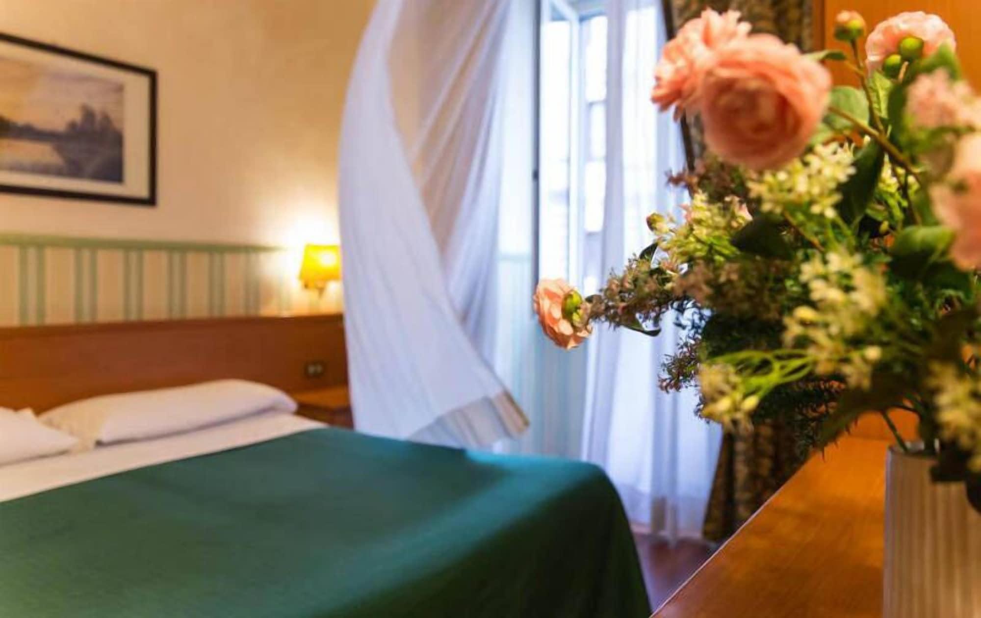 Hotel Numa Linea 3*