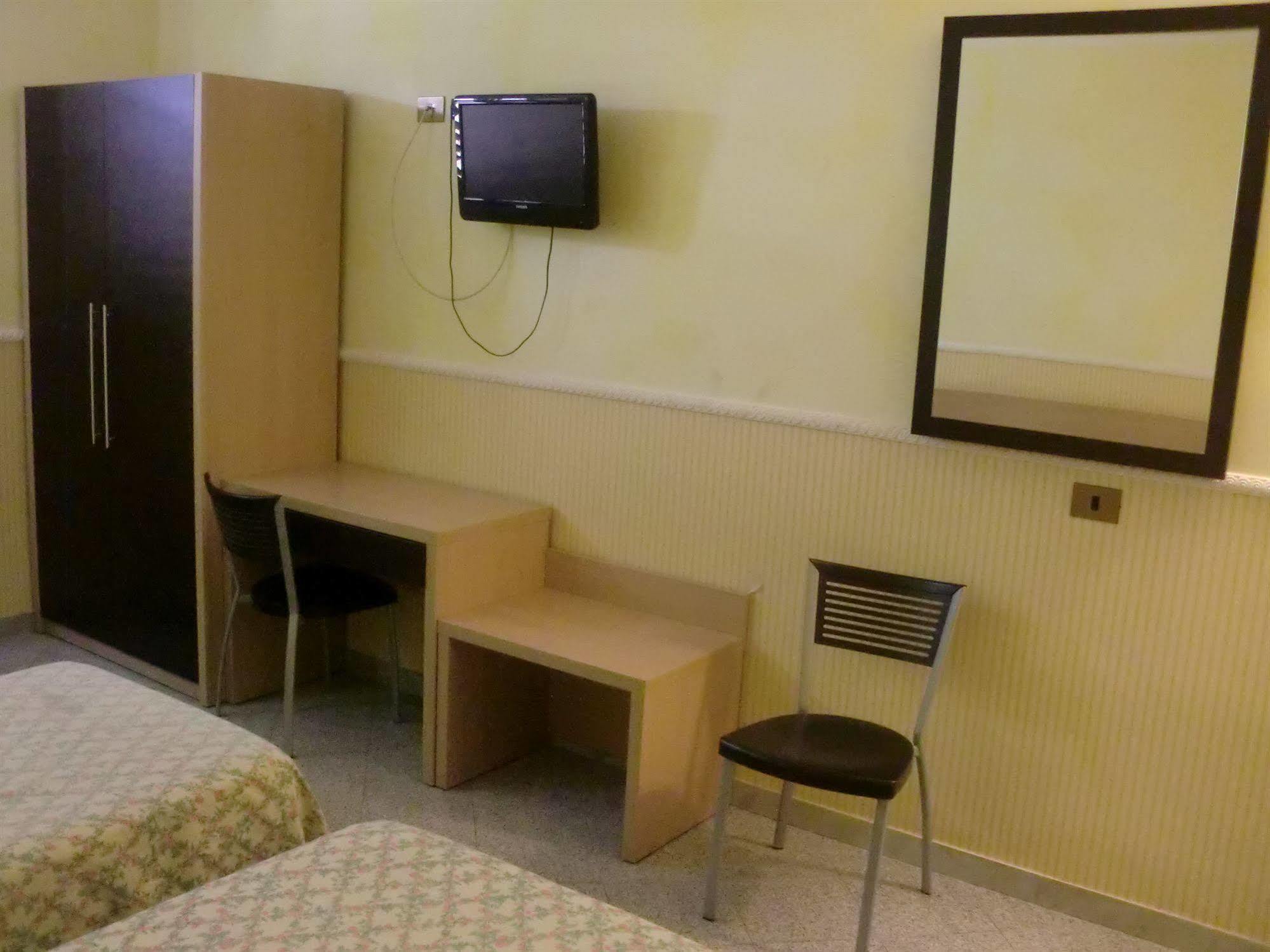 Hotel Numa Linea